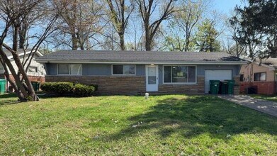 Building Photo - Charming 3-Bedroom Ranch