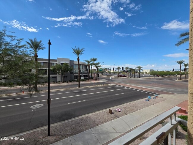 Building Photo - 6605 N 93RD Ave