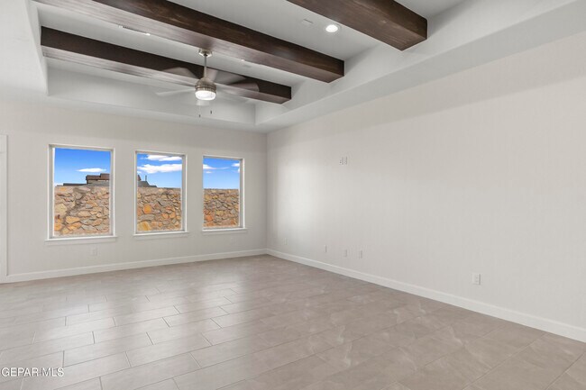 Building Photo - 360 Playa Vis St