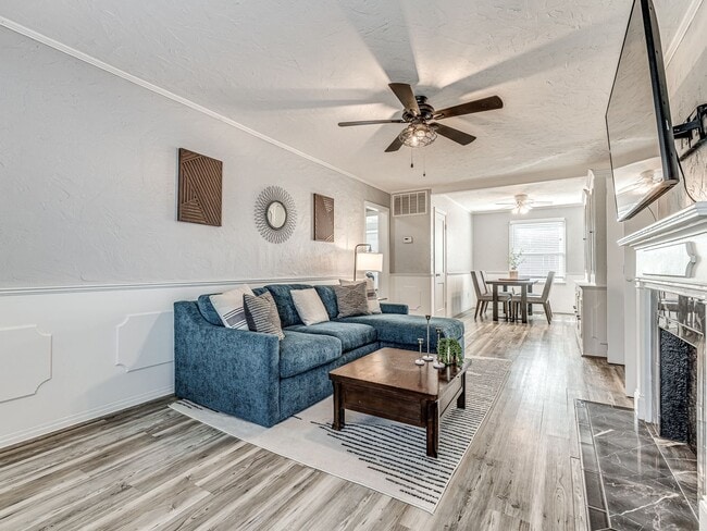 Building Photo - Super Sweet Home - All Appliances Included! 5 Minutes from Lake Hefner