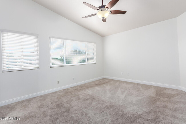 Building Photo - 7217 W Crest Ln
