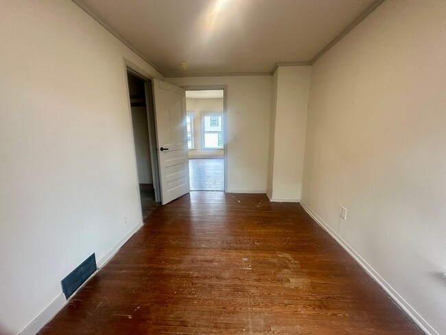 Building Photo - 507 Hamilton St