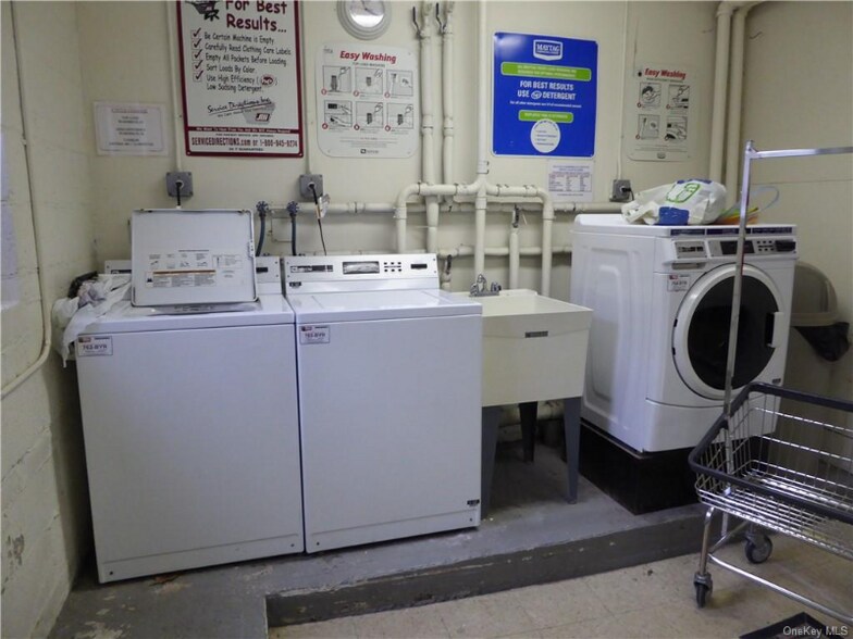 Building Photo - 140 N Broadway