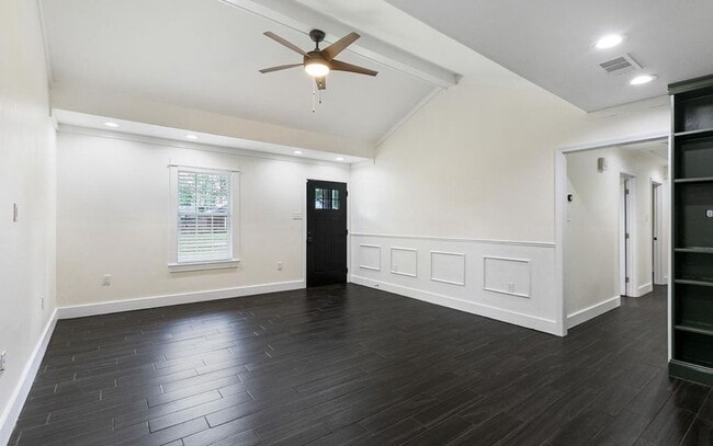 Building Photo - 11542 Brunswick Ave