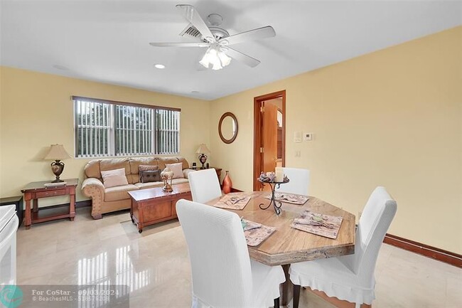 Building Photo - 4200 Coral Hills Dr