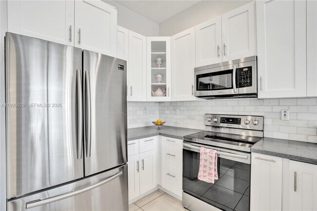 Building Photo - 6928 NW 33rd St