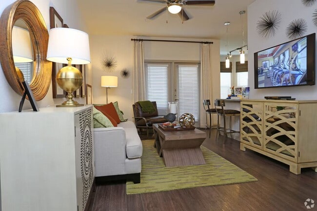 Building Photo - Stylish Space, Prime Location