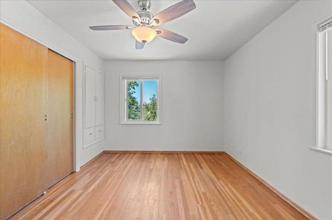 Building Photo - 112 College Way