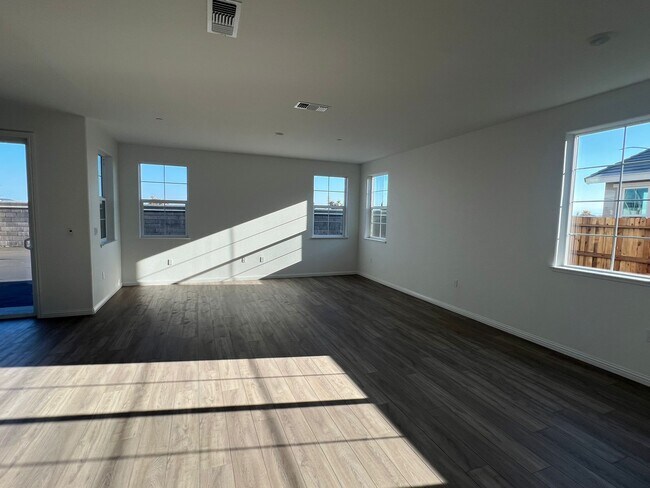 Building Photo - 3137 Barnowl Wy
