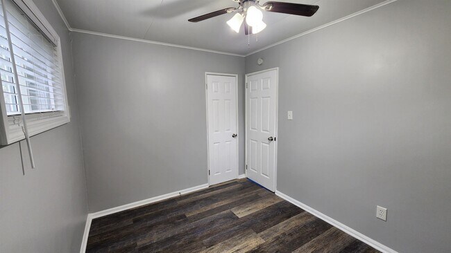 Building Photo - 395 Mineral Rd