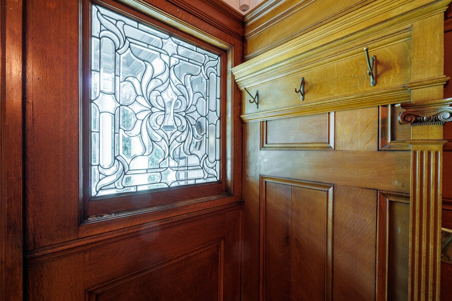 LEADED GLASS WINDOWS - 2398 Broadway