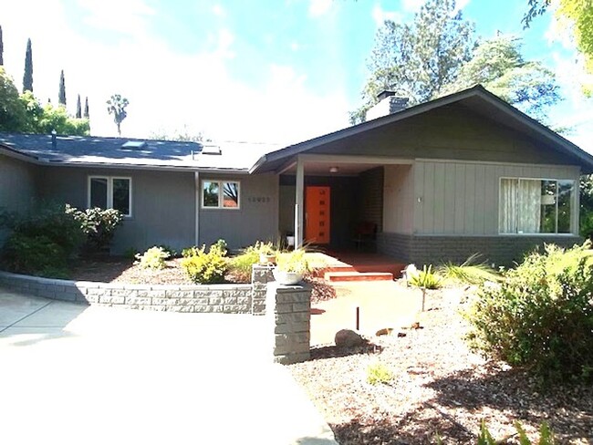 Primary Photo - Gorgeous Poway Ranch Home