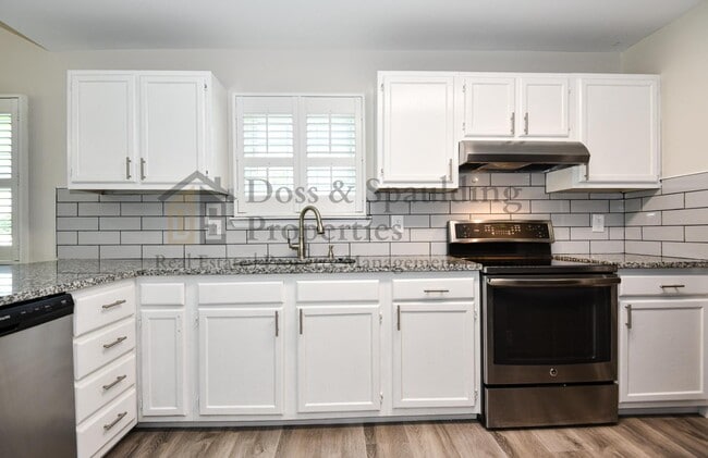 Building Photo - 3624 Heathrow Dr