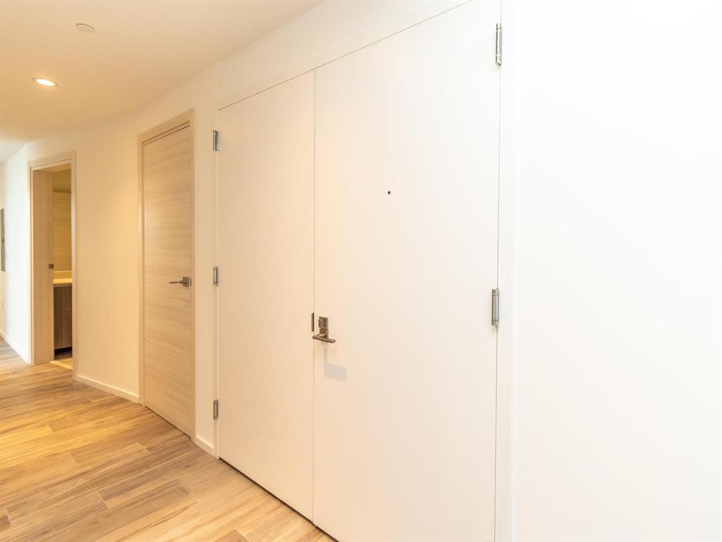 Building Photo - 805 S Miami Ave