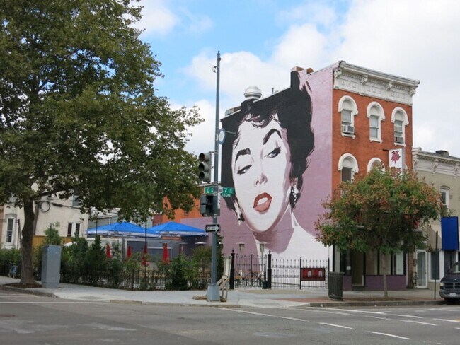 Building Photo - 636 Q St NW