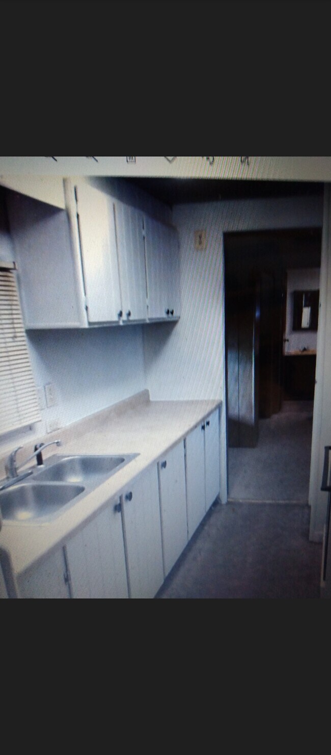 Kitchen - 3 E Avenue B