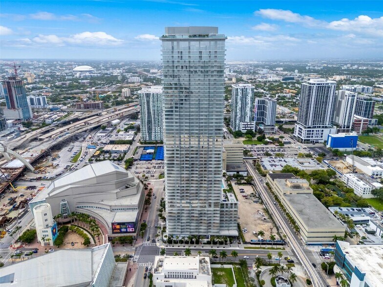 Building Photo - 1400 Biscayne Blvd