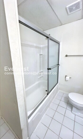 Building Photo - 7408 NW 78th St