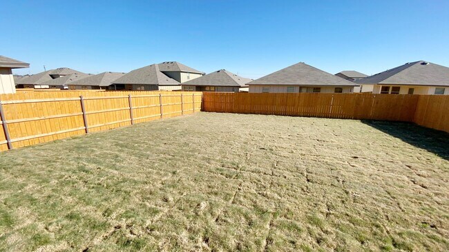 Building Photo - BEAUTIFUL YOWELL RANCH HOME!