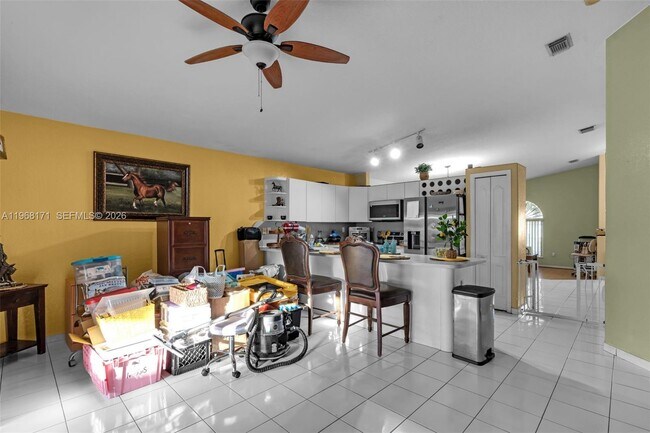 Building Photo - 7562 W 32nd Ct