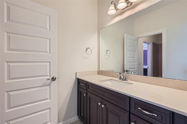 Building Photo - 10713 Lavon Bend