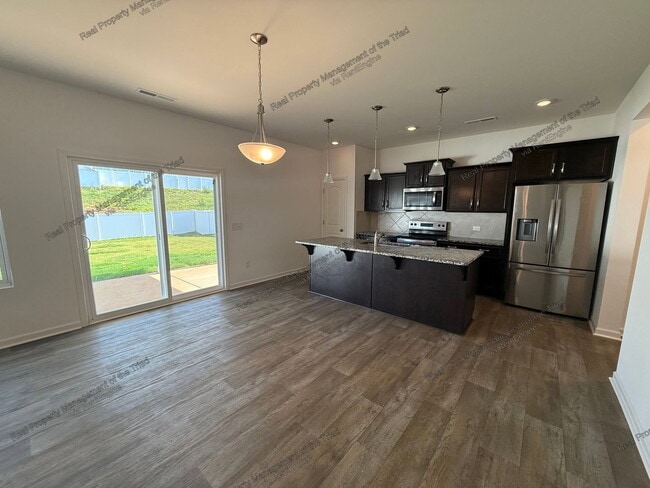 Building Photo - 5116 Reedy Creek Farm Cir