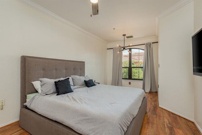 Building Photo - 2749 Via Cipriani