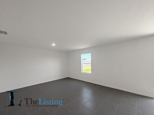 Building Photo - 4810 Katrina Dr