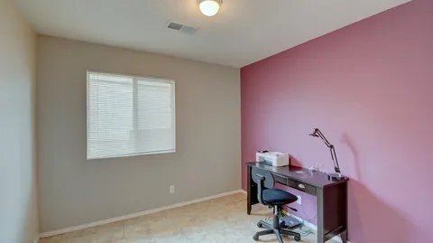 Building Photo - 2257 High Desert Cir NE