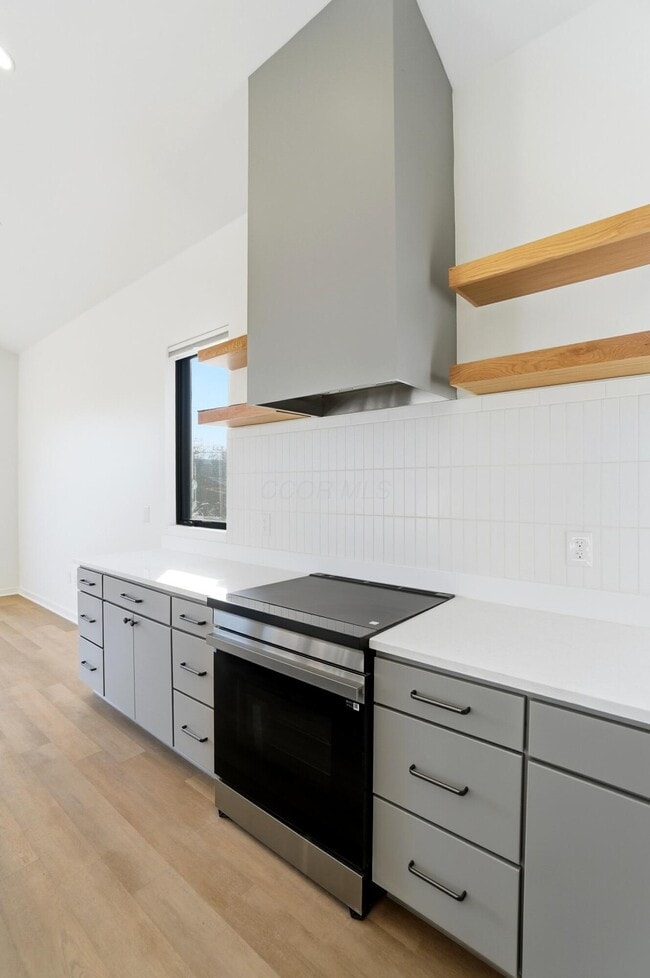 Building Photo - 33 N Blacksmith Ln