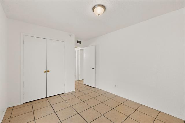 Building Photo - 6808 Trail Lake Dr