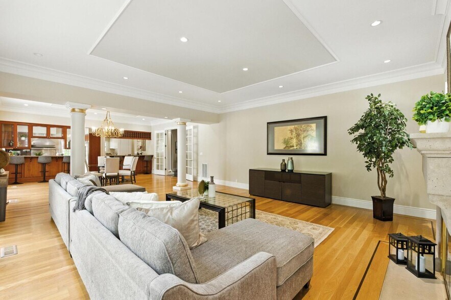 Building Photo - 90 Broadacres Rd