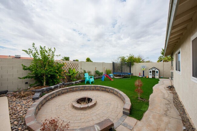 Building Photo - 11239 E 27th Pl