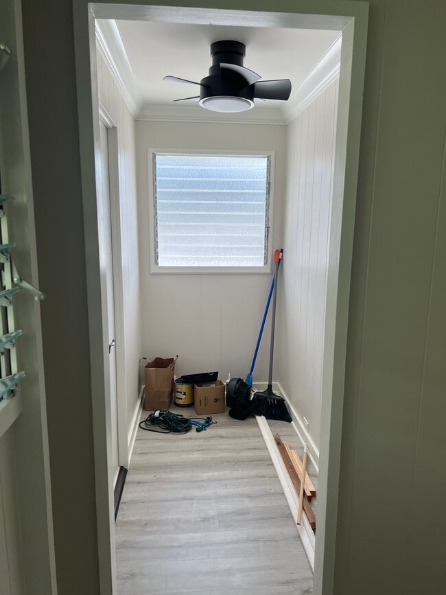 Additional Den/Office/Storage Space - 2871 Manoa Rd