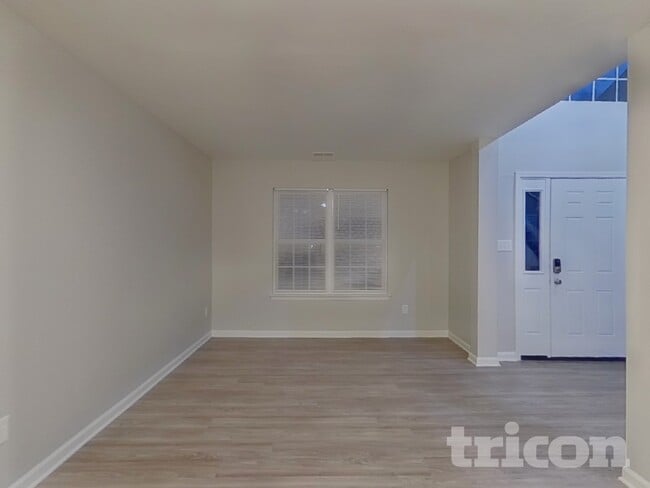 Building Photo - 5506 Linda Vista Ln