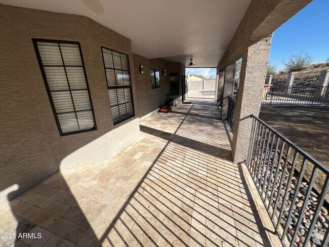 Building Photo - 15230 N Blackbird Dr