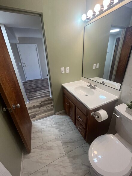 Building Photo - 6680 Chaffee Ct