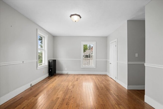 Building Photo - 36 Cedar St