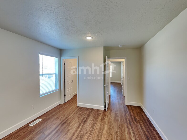 Building Photo - 1339 White St