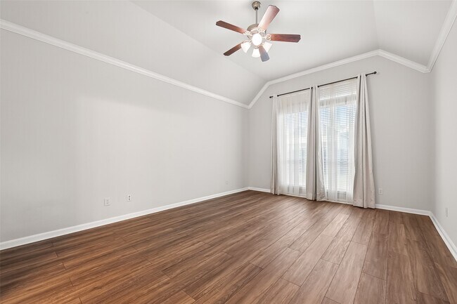 Building Photo - 8858 Distant Woods Dr