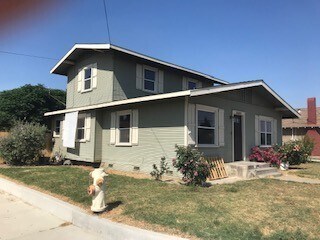 Building Photo - Beautiful Historic Home in Hilmar