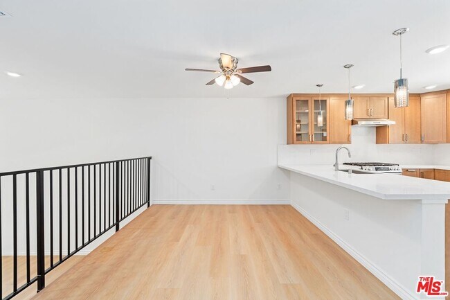 Building Photo - 5238 Newcastle Ave