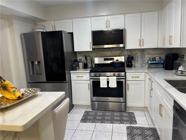 Building Photo - 3045 Shadow Walk Ln