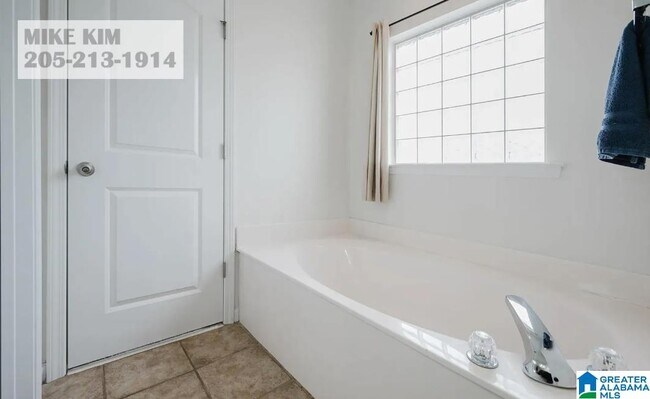 Building Photo - 1042 Little Sorrel Dr