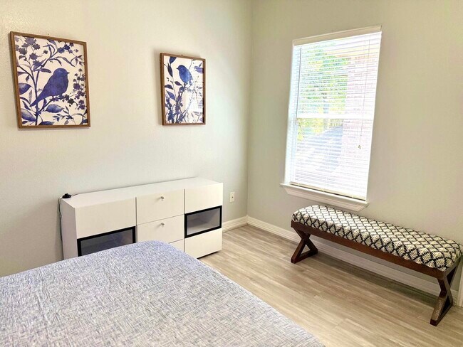 Building Photo - 13314 Hilton Head Dr