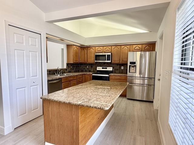 Building Photo - 553 Walnut Grove Pl