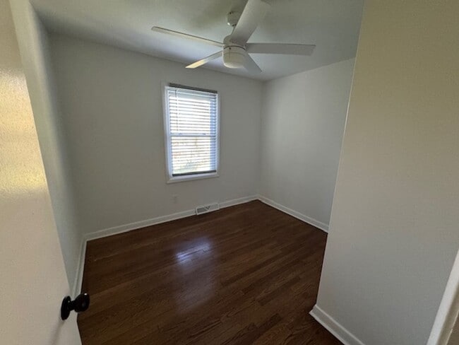 Building Photo - 4 Bedroom Remodeled House off Old Forest Road