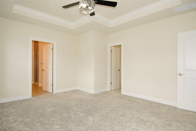 Building Photo - 4628 Pinehurst Trl E