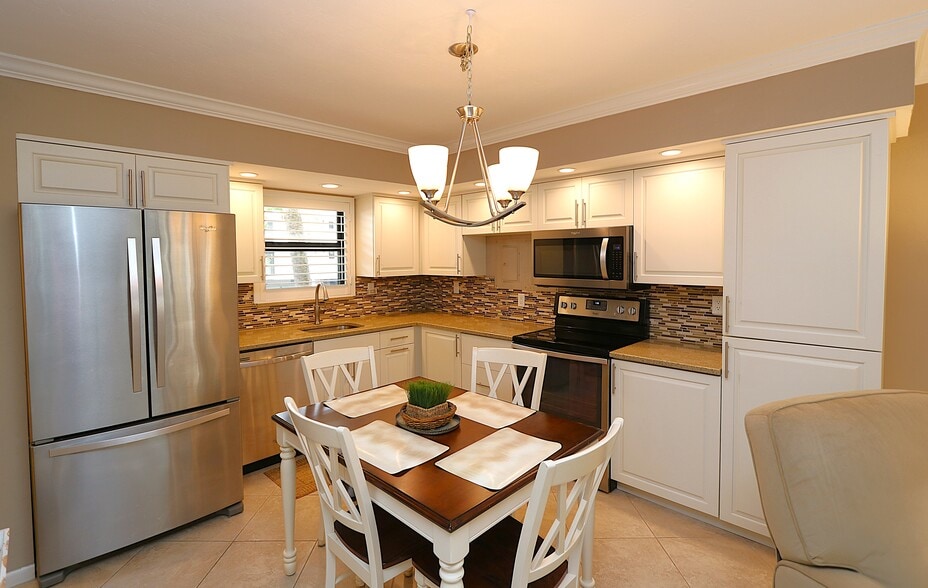 Building Photo - 1015 Anglers Cv