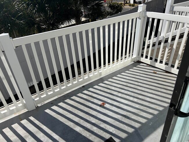 Building Photo - 800 Deer Creek Rd